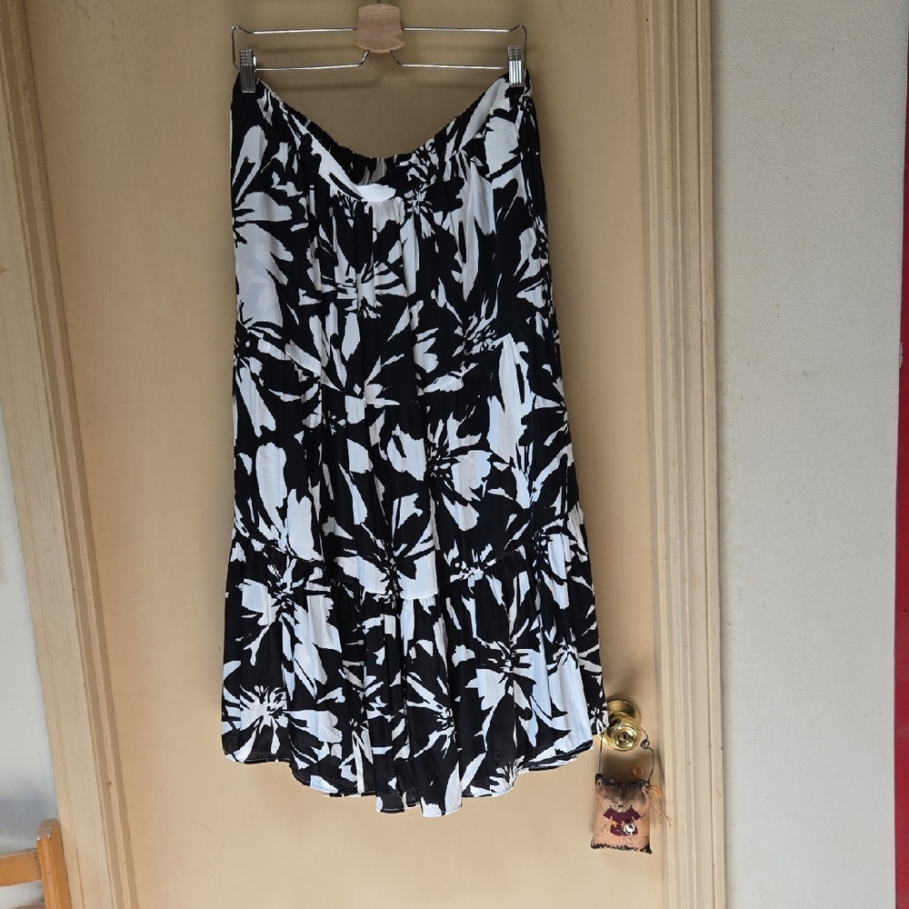 Nine West Black and White Patterned Midi Skirt